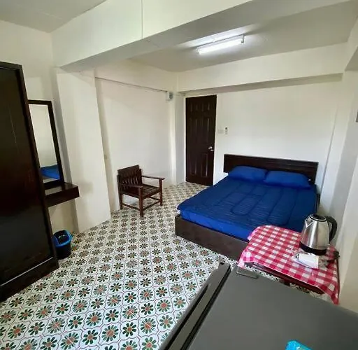 Ratanawong Place 823 Apartment