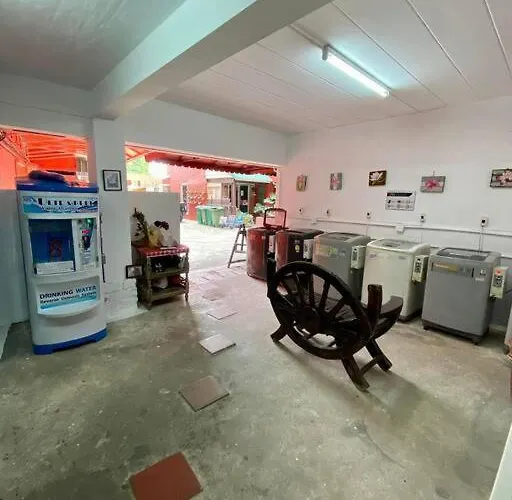 Ratanawong Place 823 Apartment *